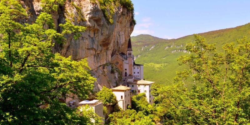 Madonna della Corona