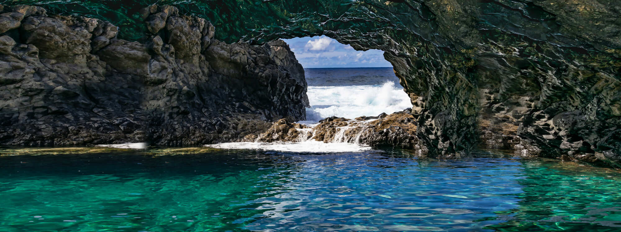 Charco Azul - Vulkanische-Hoehle auf El Hierro